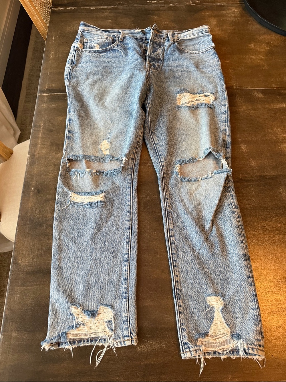 Light Blue Distressed Women’s Jeans - Classic Ripped Denim